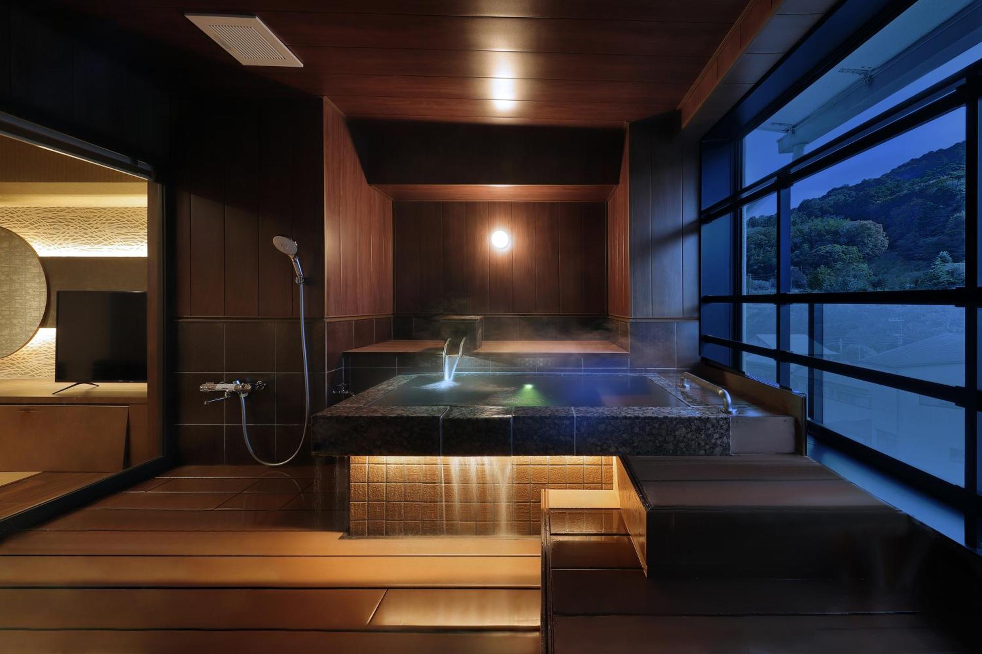 Marukyu Ryokan Изу Екстериор снимка
